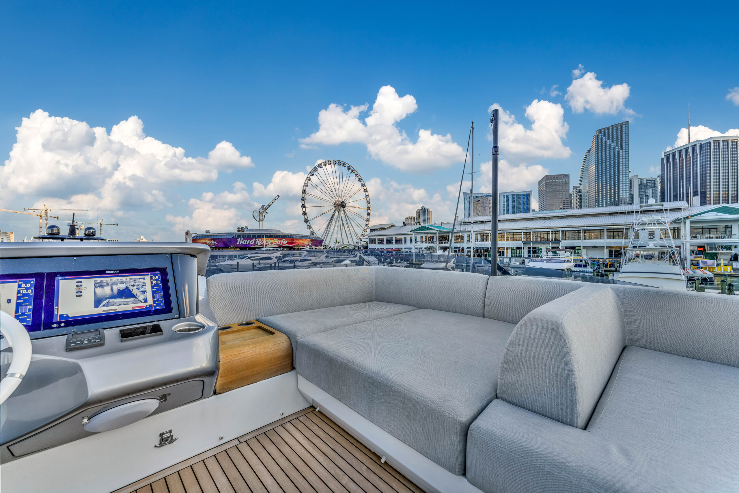 94' azimut 'bash' exterior 9